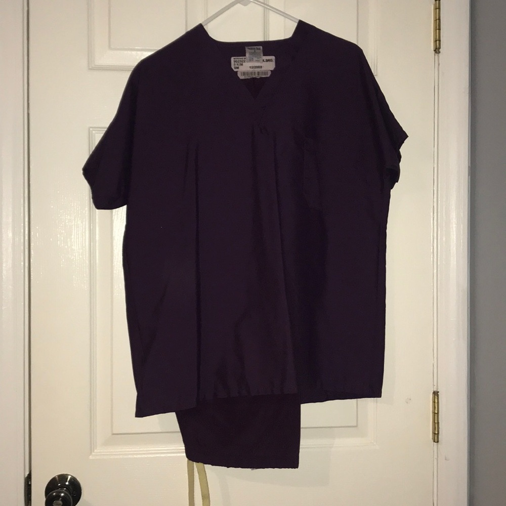 3/$30 Eggplant purple scrubs set!